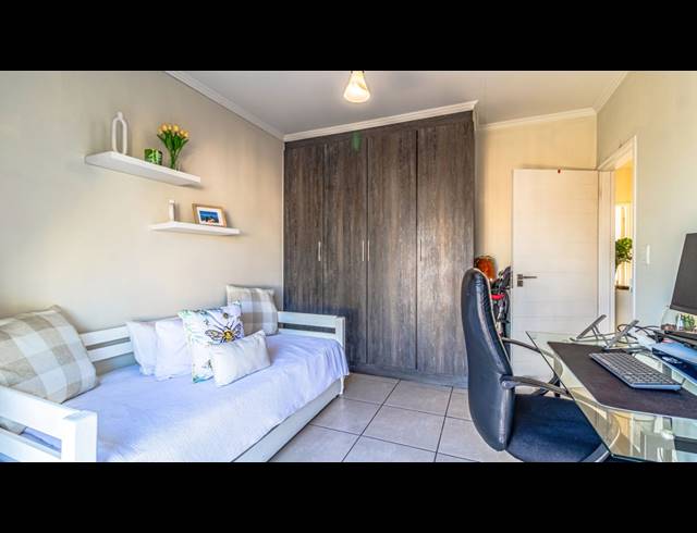 2 BEDROOM APARTMENT FOR SALE IN GREENSTONE HILL